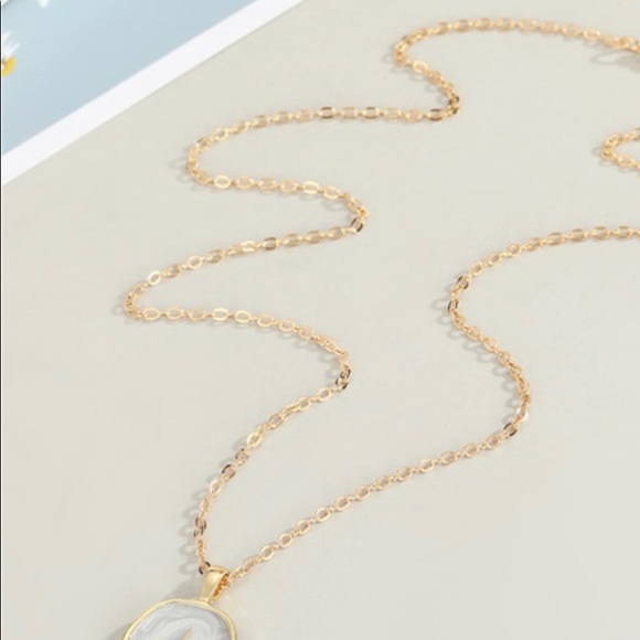 Simple necklace - Picture 3 of 4